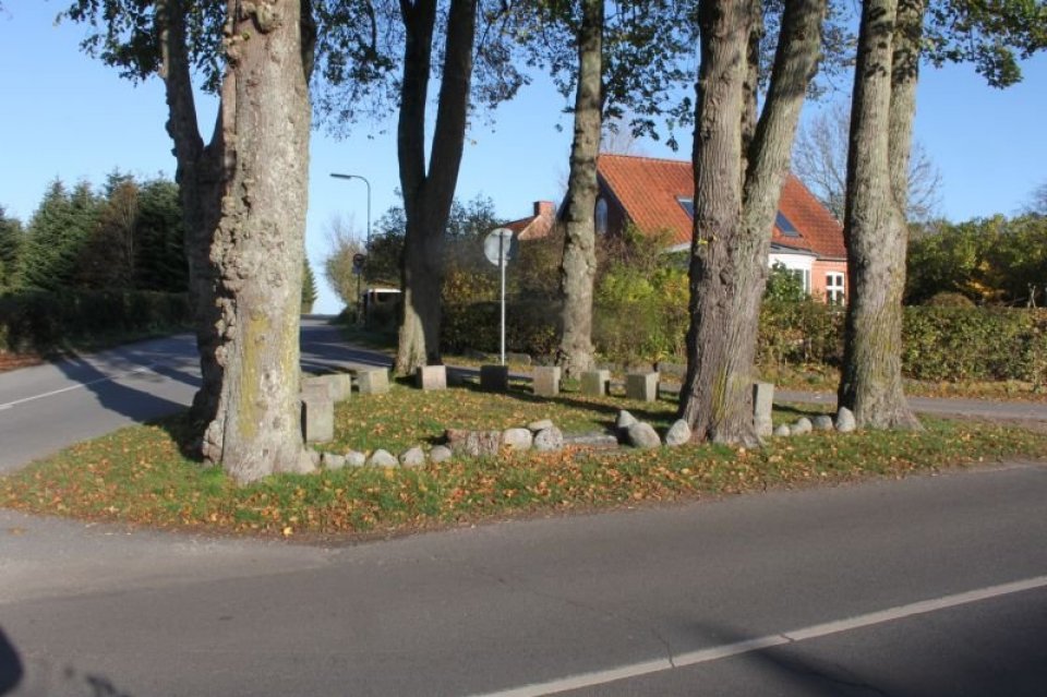 Landsbyens gamle bystævne og samlingspunkt.